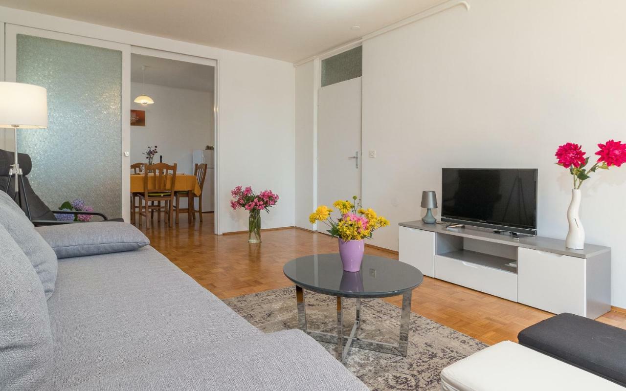 Apartment Maestral Pula Luaran gambar